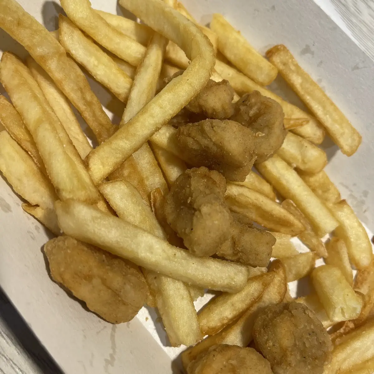 Chicken Popcorn Mit Pommes
