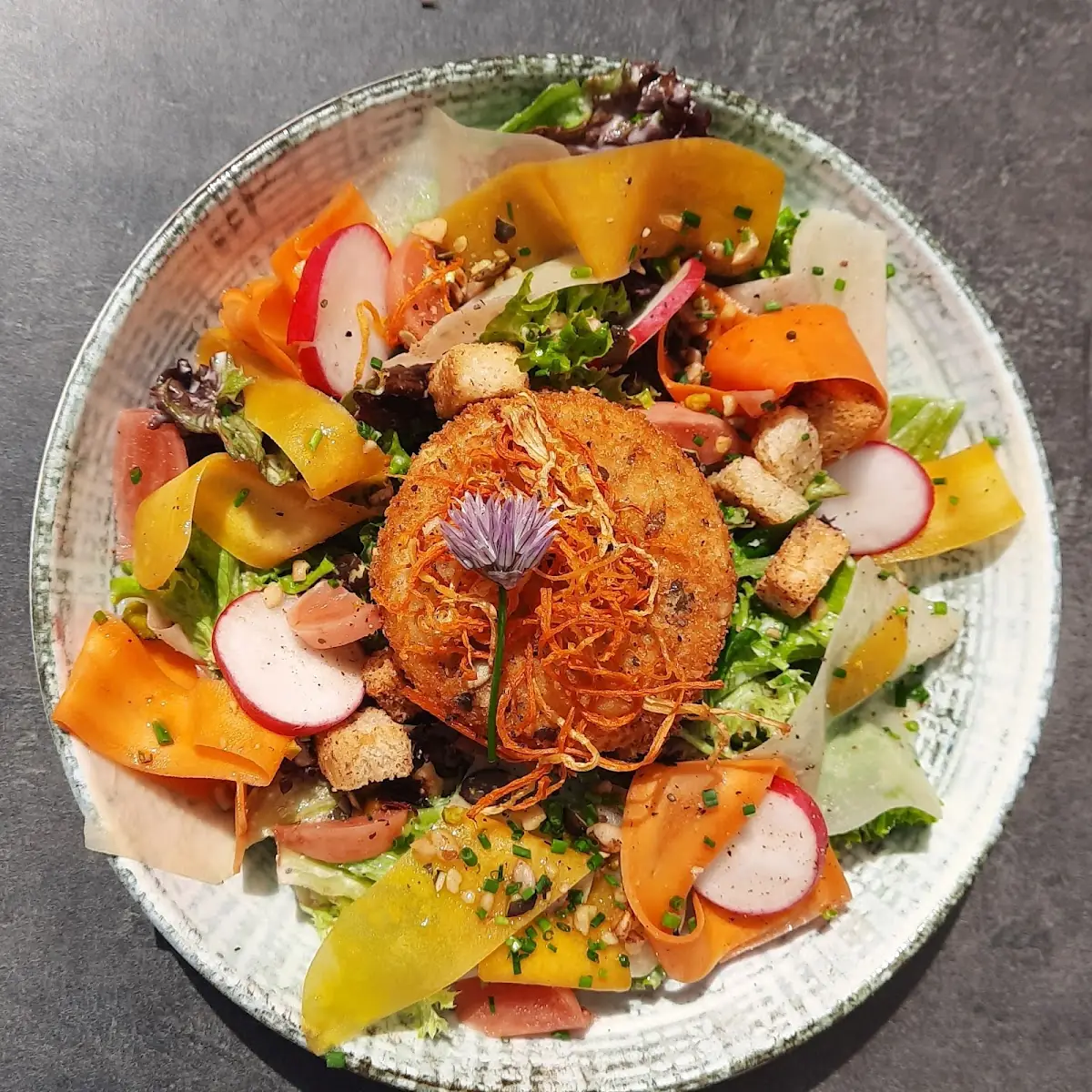 Blattsalat Mit Ziegenkäse