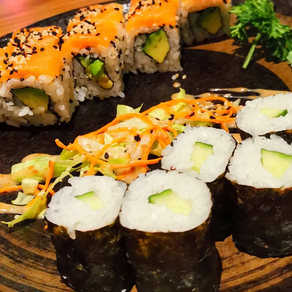 Sake-Avocade Maki Kappa Maki