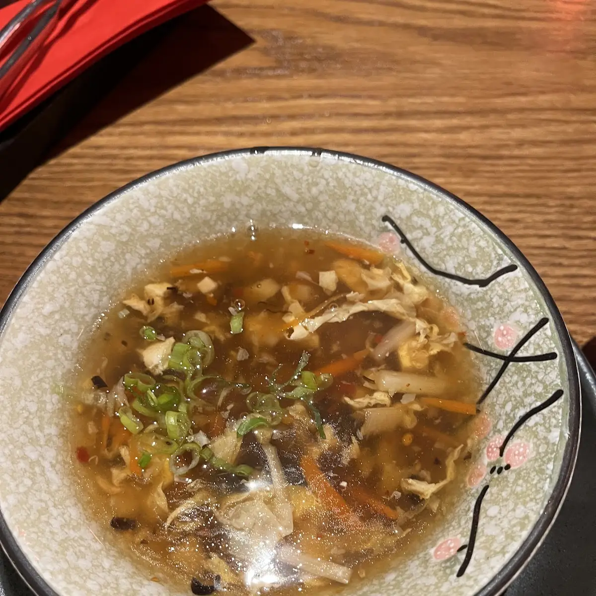 Sauer-pikante Suppe