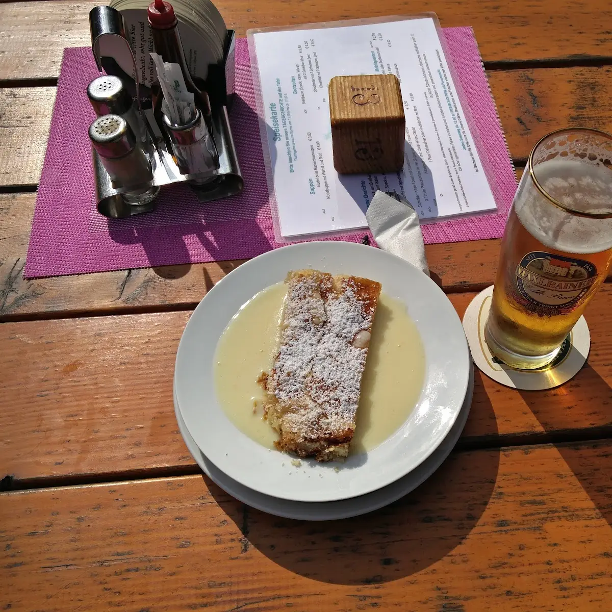 Topfenstrudel Mit Vanillesauce
