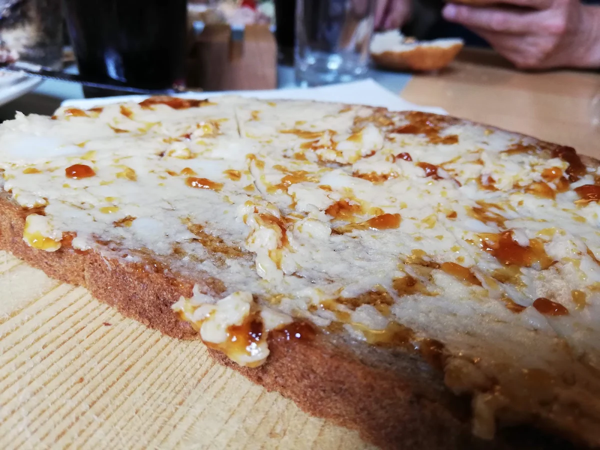Bratlfett Brot