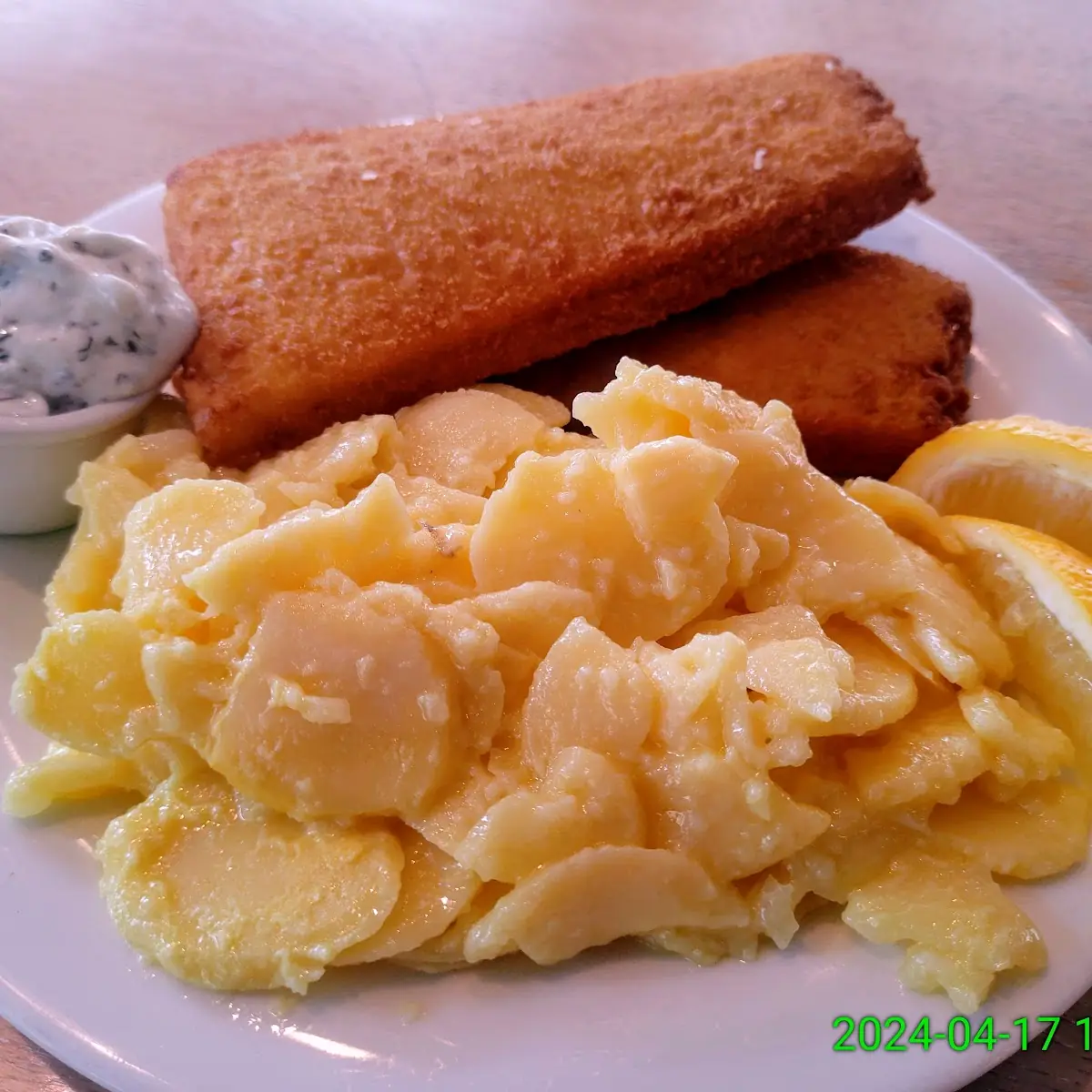 Alaska Seelachs M Kartoffelsalat