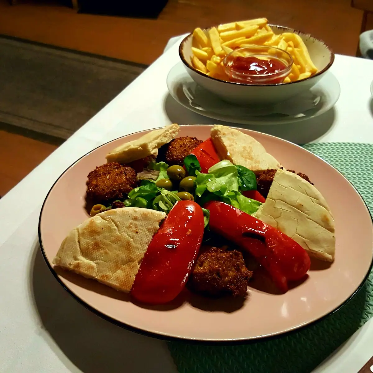 Orientalische Vorspeisenplatte
