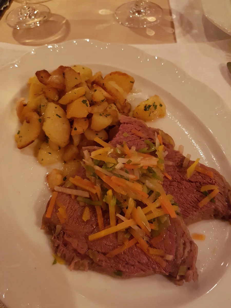Suppe Vom Tafelspitz Mit Frittaten Oder Grießnockerl