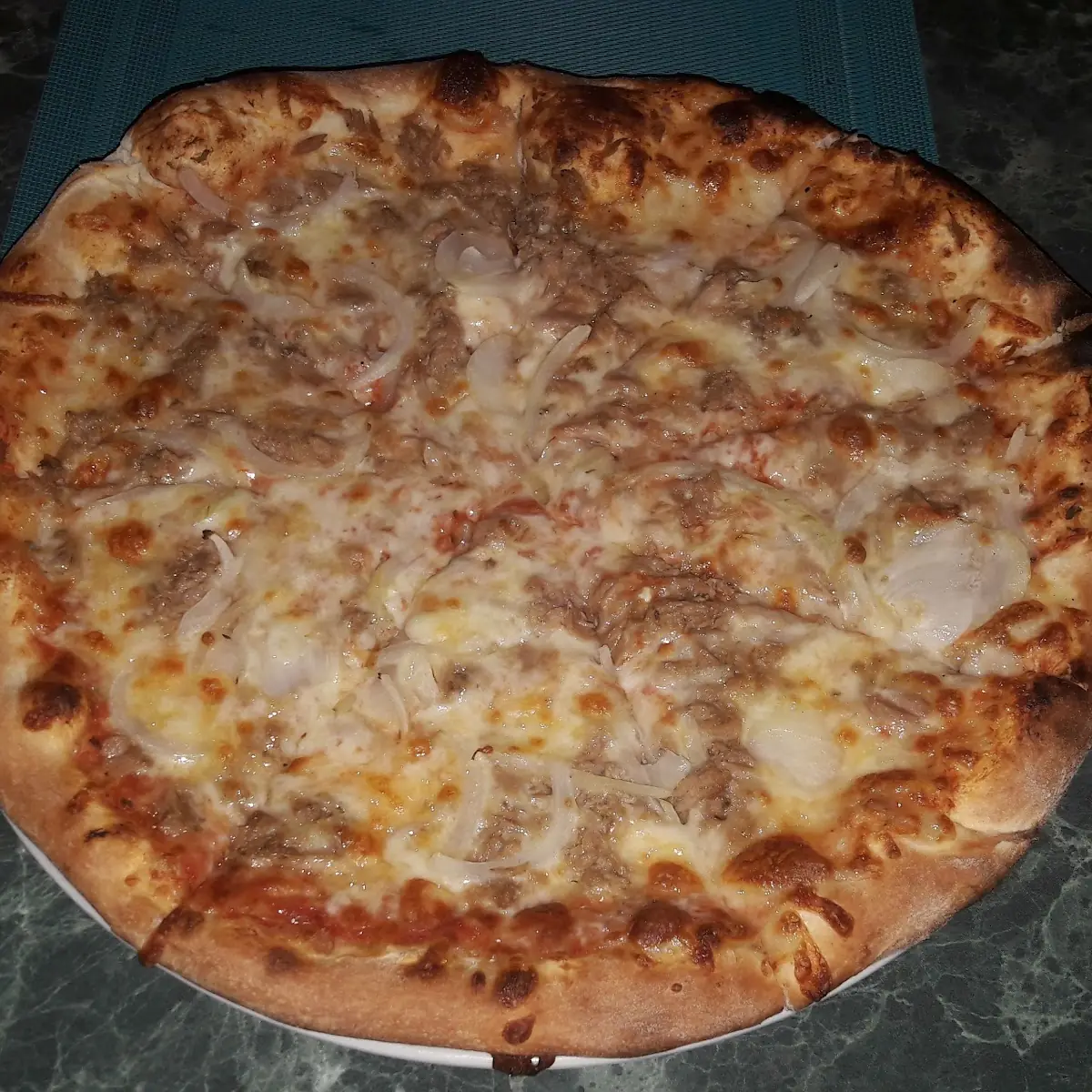 Pizza Tonno