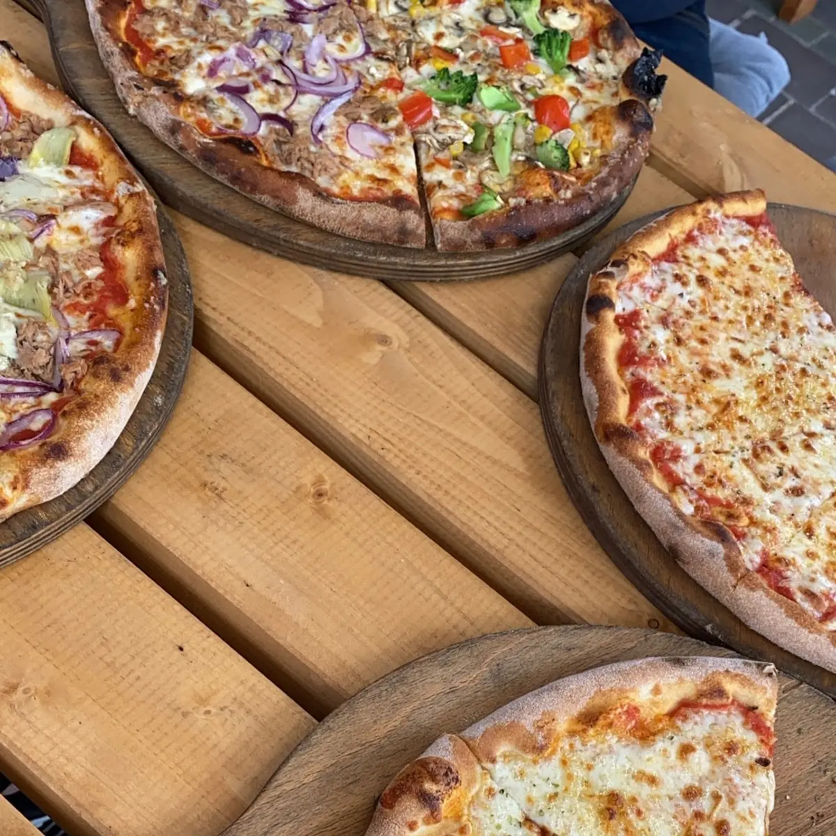 Pizza Magarita & Kebab Pizza