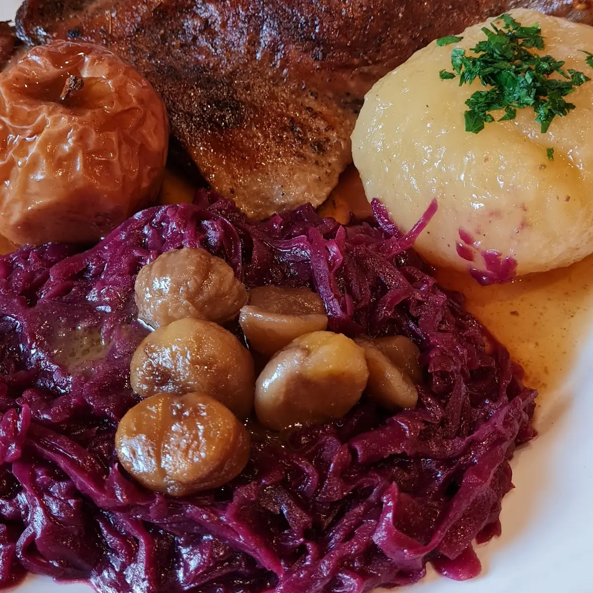 Martini Ganserl Mit Rotkraut