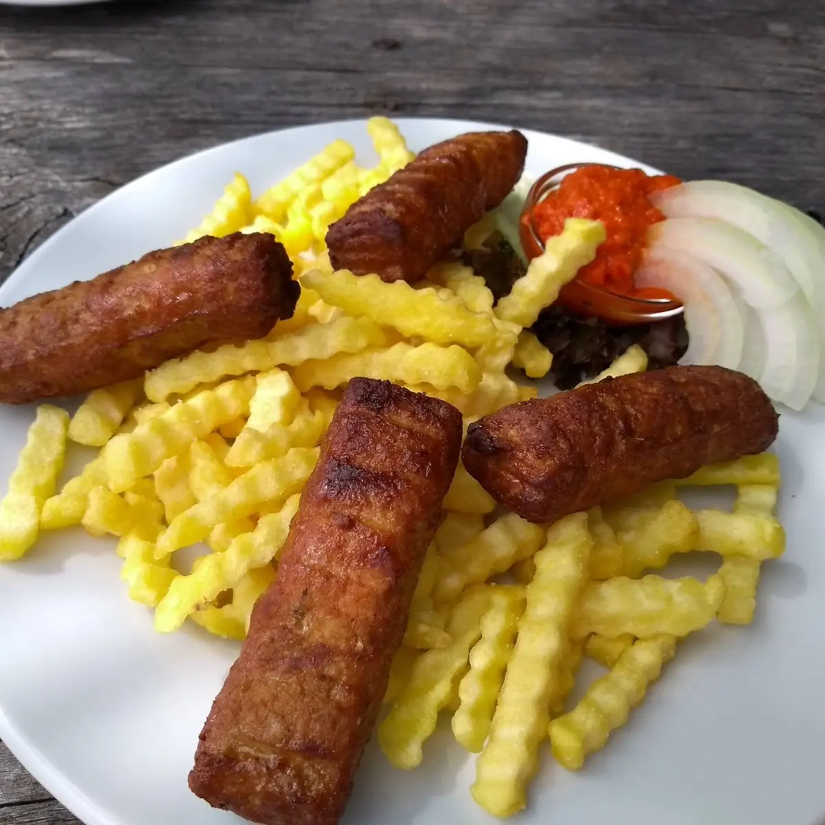 Cevapcici Mit Pommes