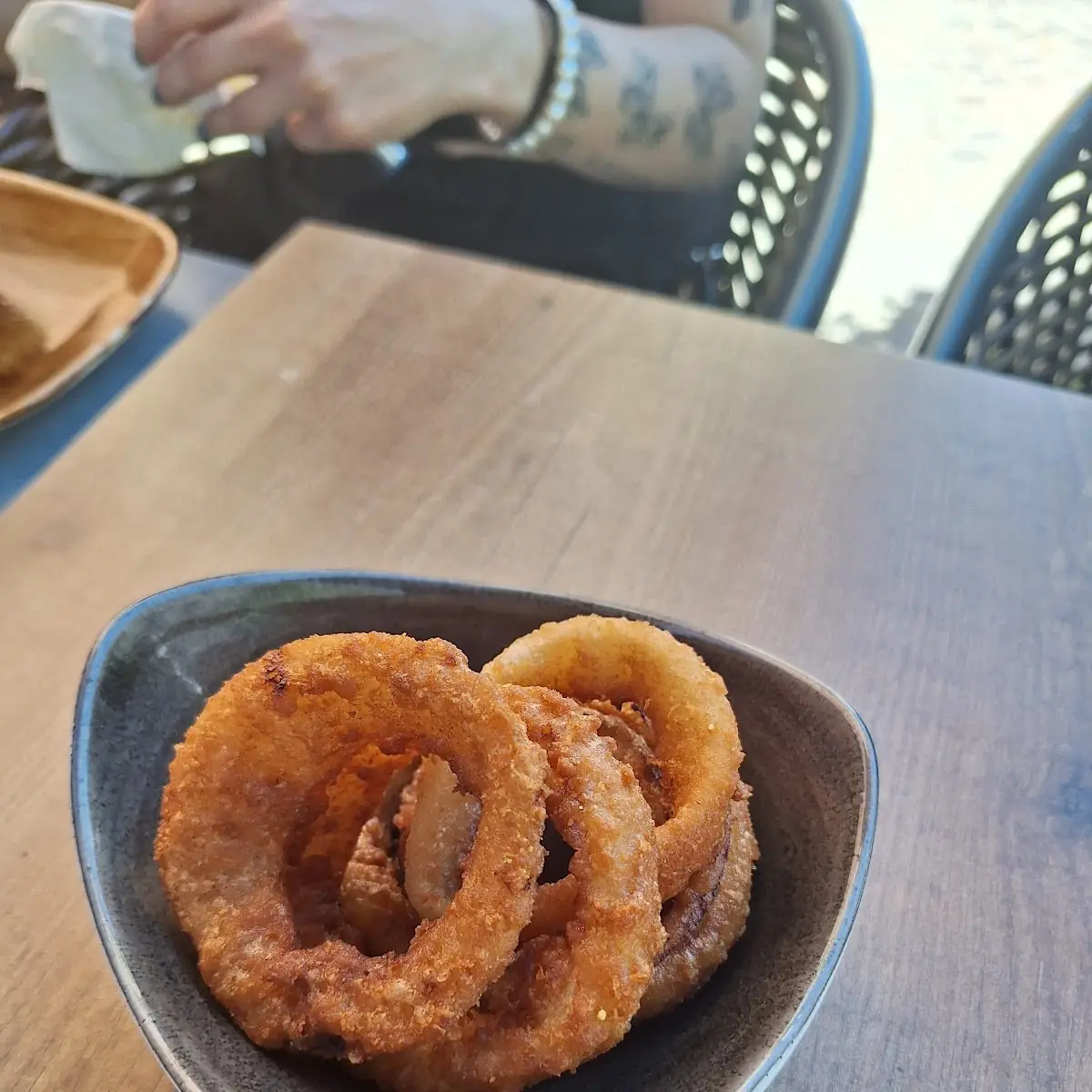 Knuspriges Zwiebelnest