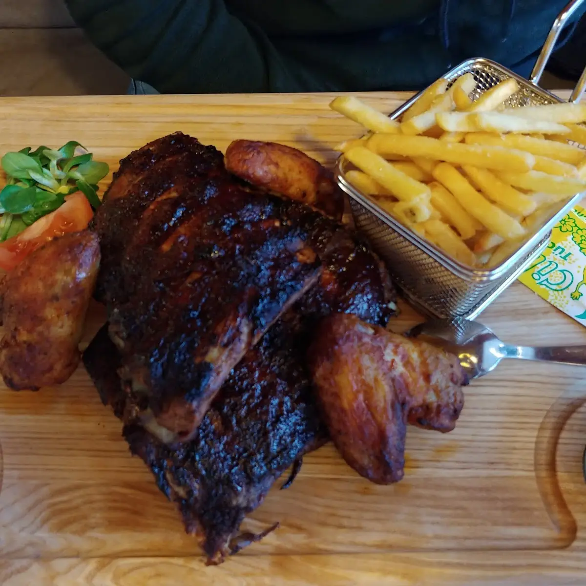Ribs Und Wings