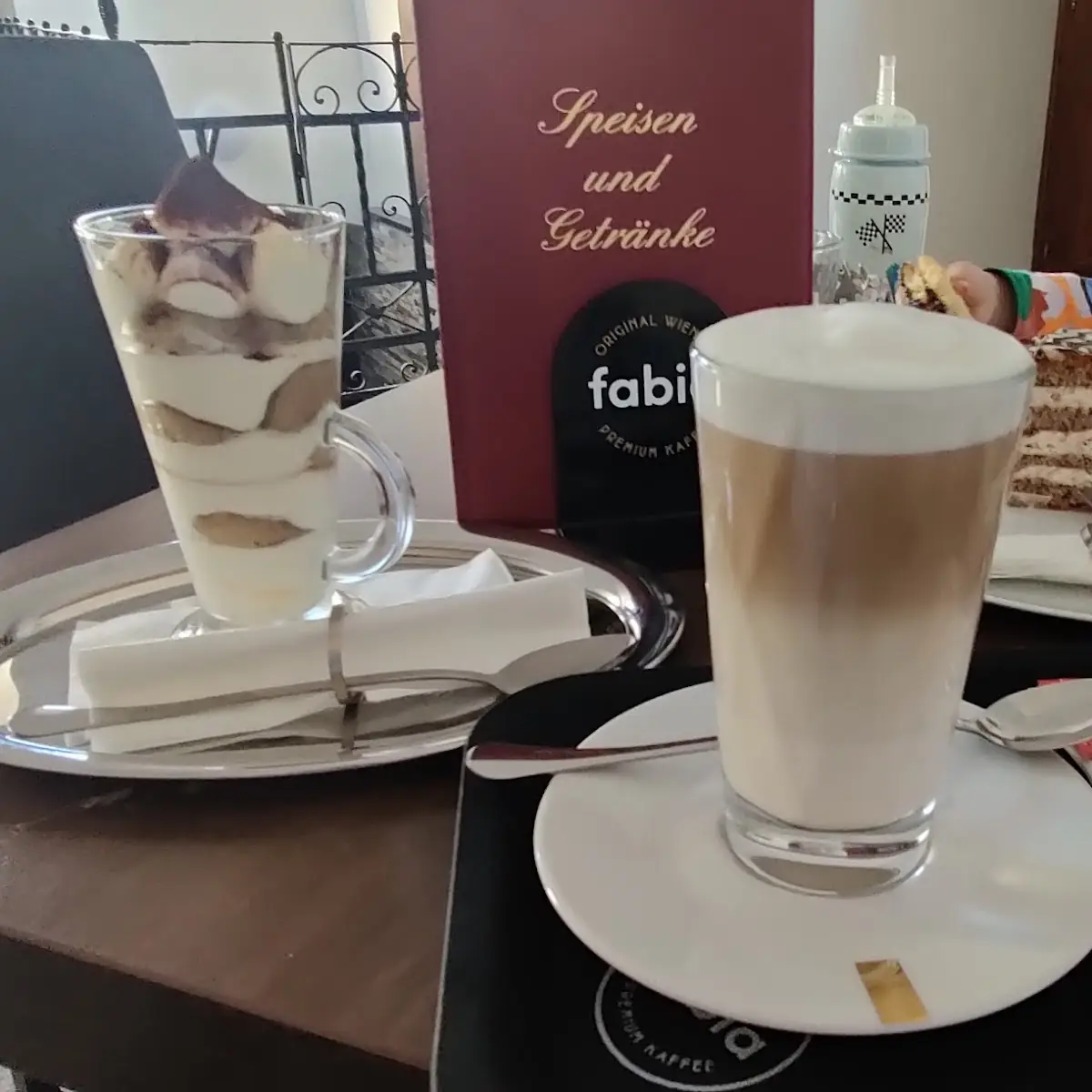 Tiramisu Mit Cappuccino