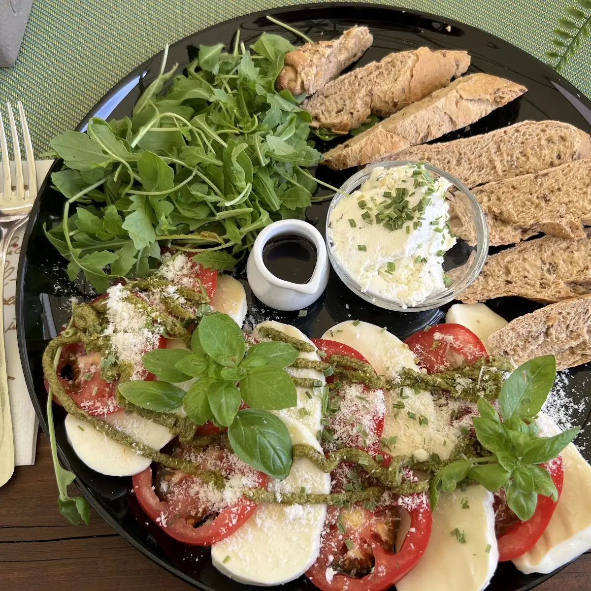Tomate Mozzarella Alla Caprese