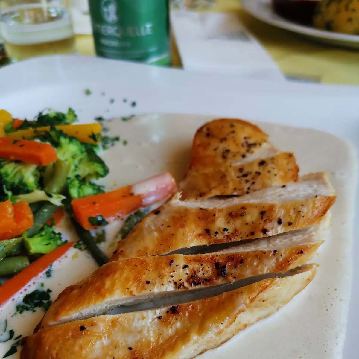 Gebratenes Hühnerfleisch
