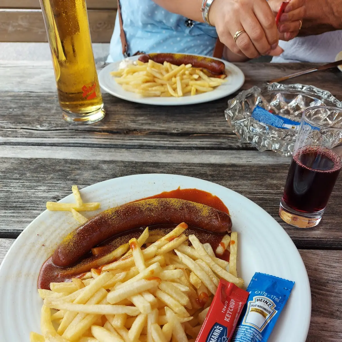 Currywurst Pommes