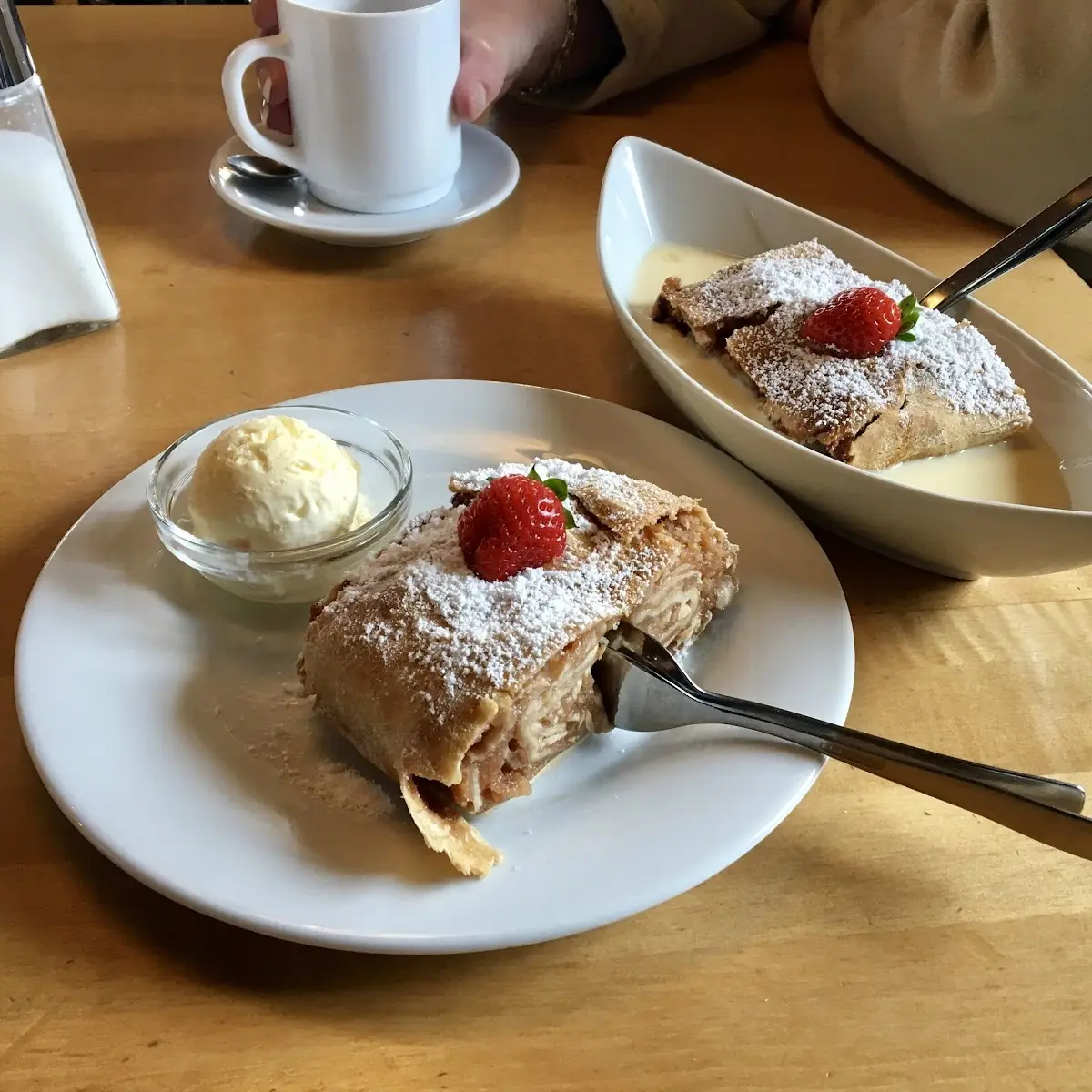 Topfenstrudel