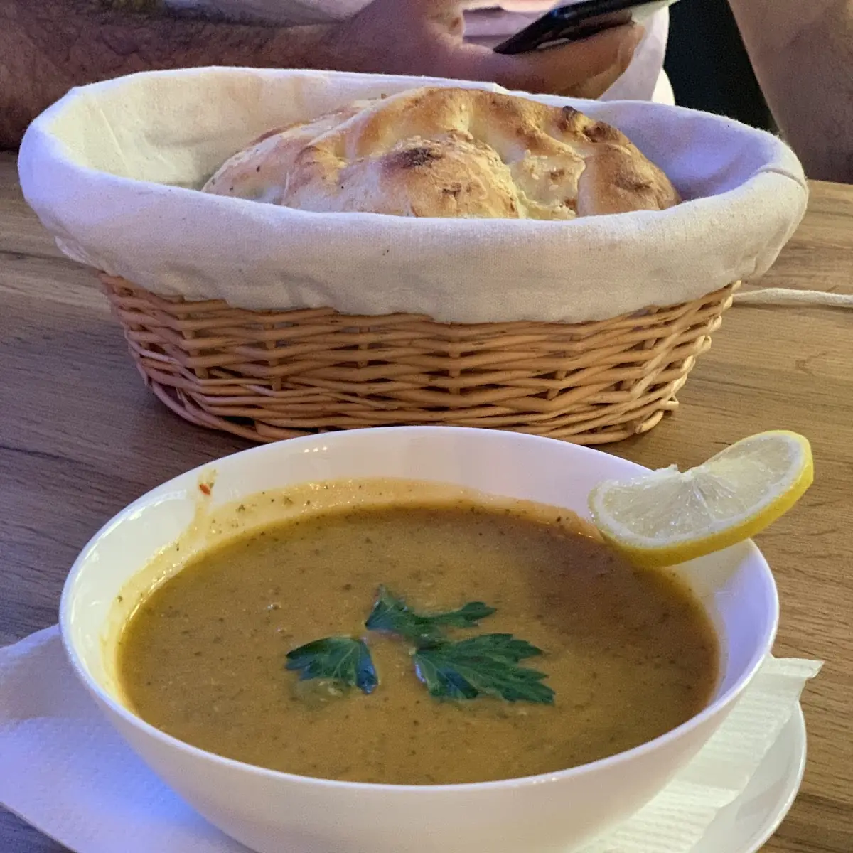Linsensuppe Mit Hausgemachtes Brot