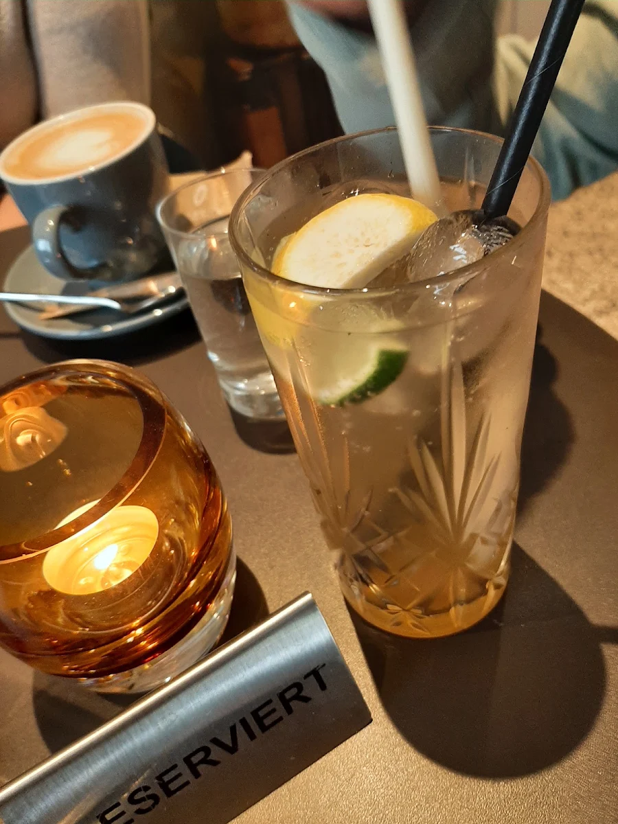Hausgemachte Limonade Limette Zitronengras