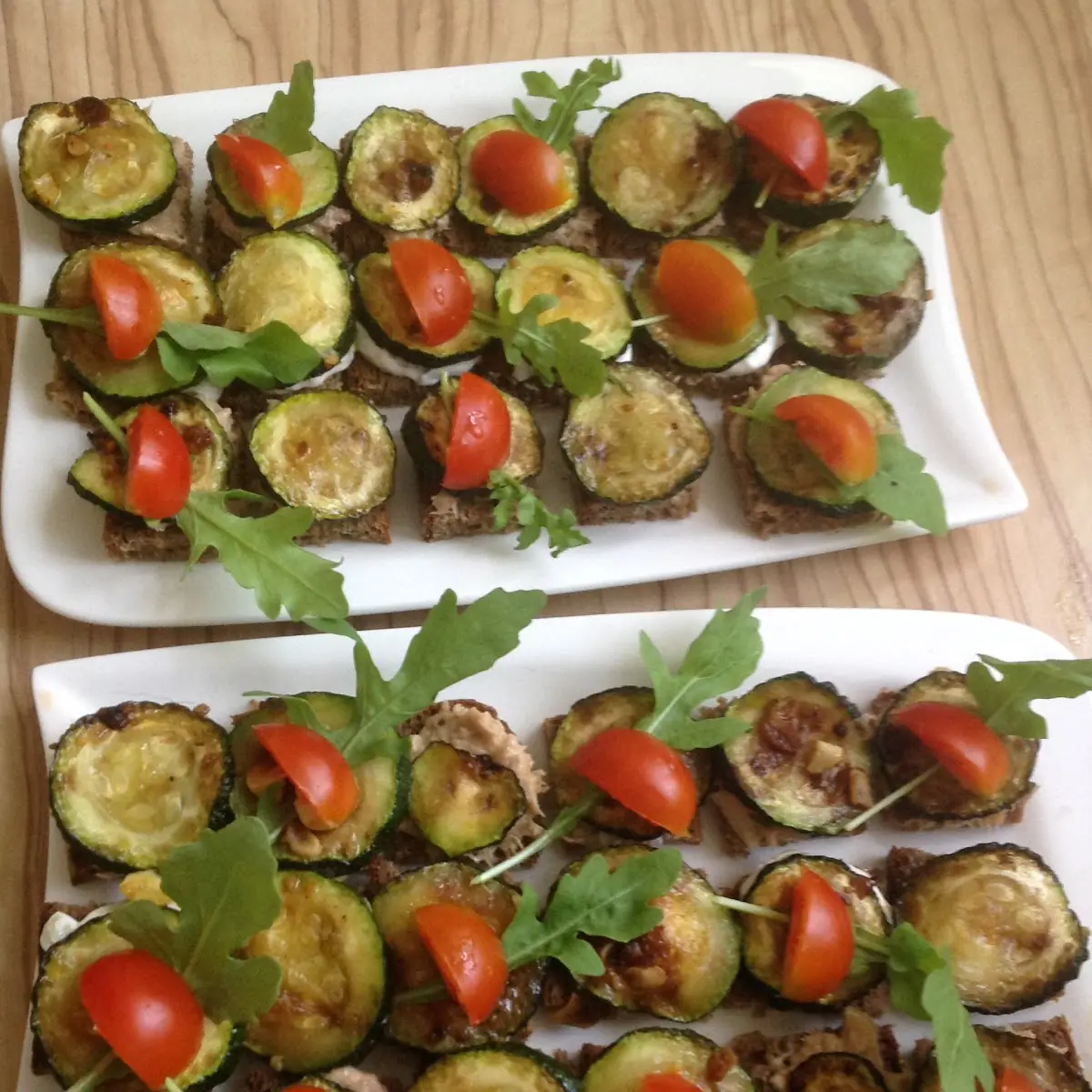 Kaesecanapes Mit Gegrilltem Gemuese