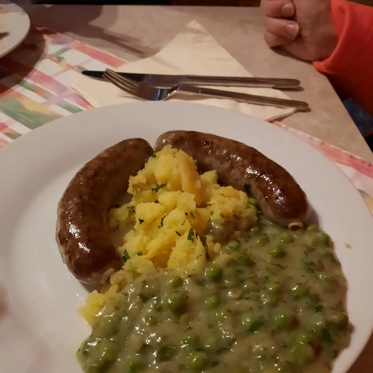 Bratwurst Geselcht Oder Grüne Bratwürste