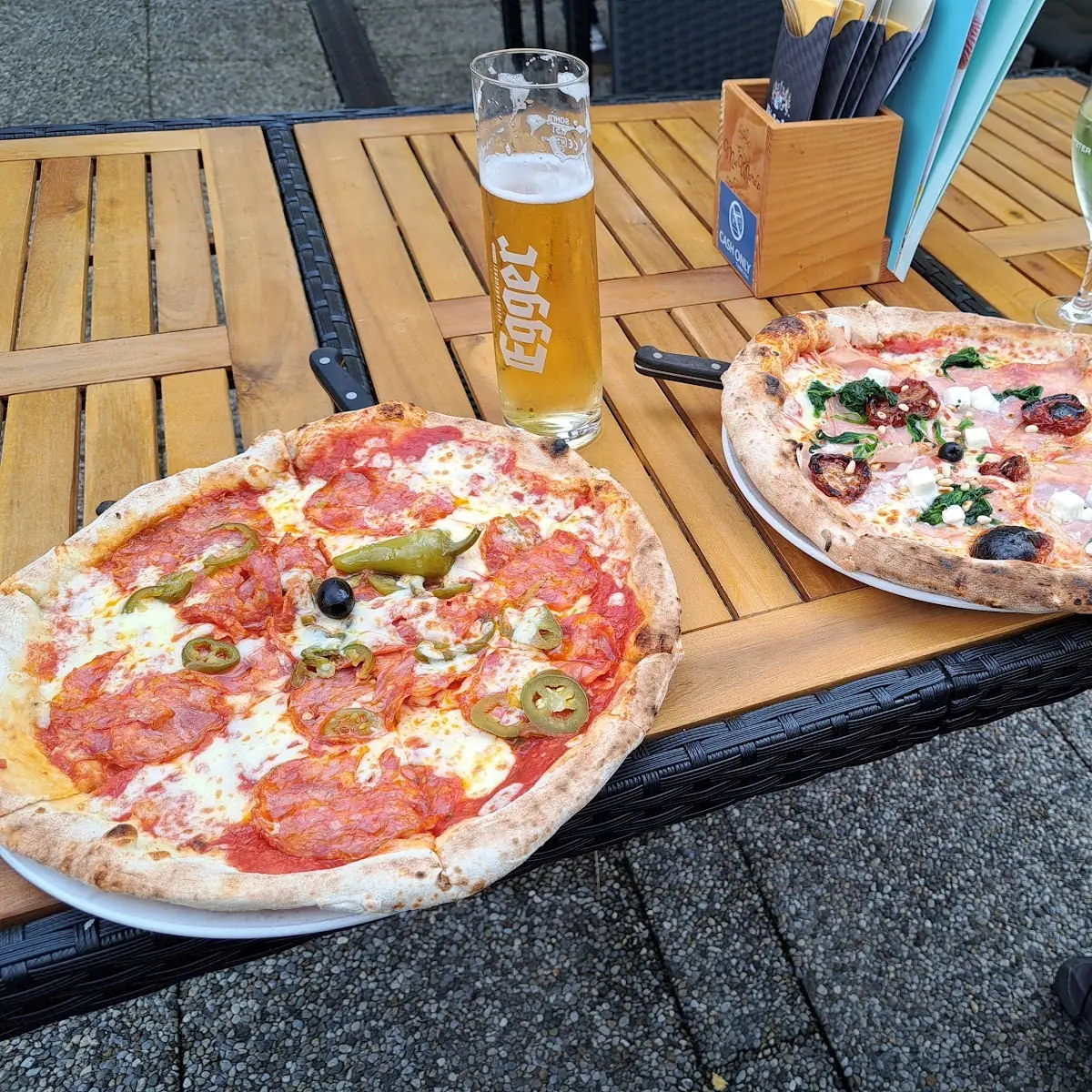 Pizza Diavolo Und Pizza Vegetarisch