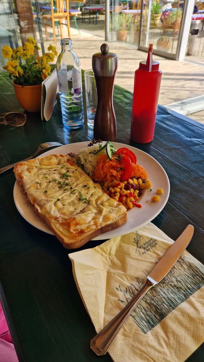 Schinken Käse Toast Mit Salat