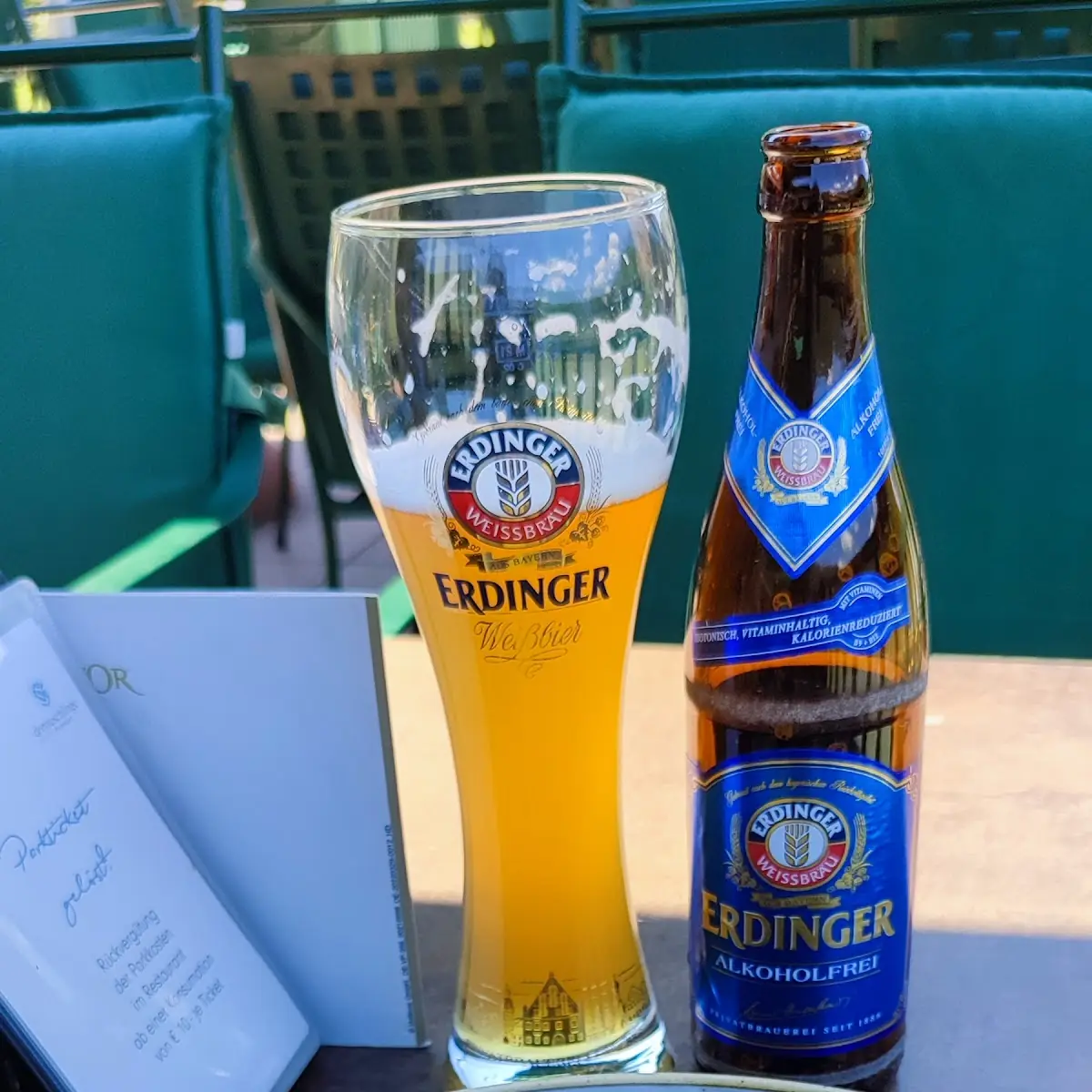 Lammstelze Mit Pfifferling Gemüse Und Kartoffeln