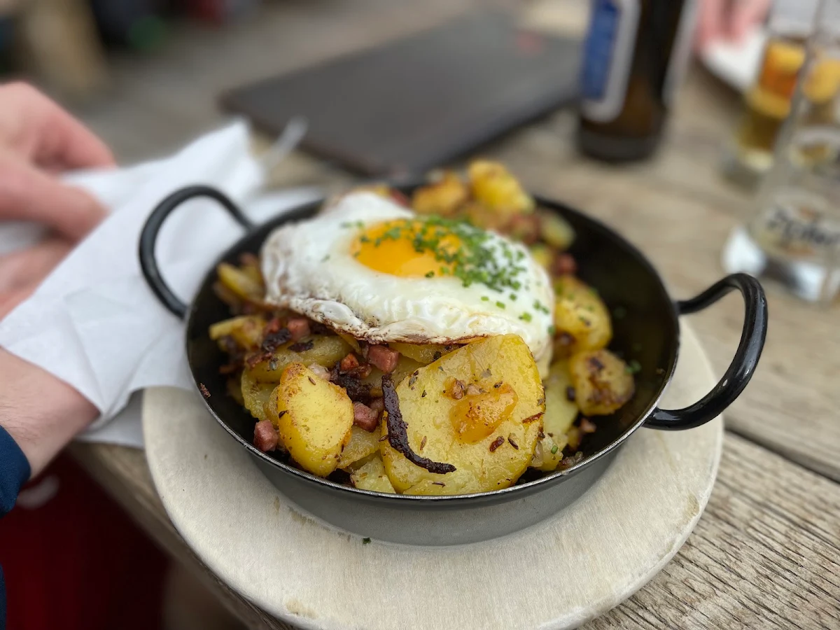 Kartoffelgröstl Mit Spiegelei