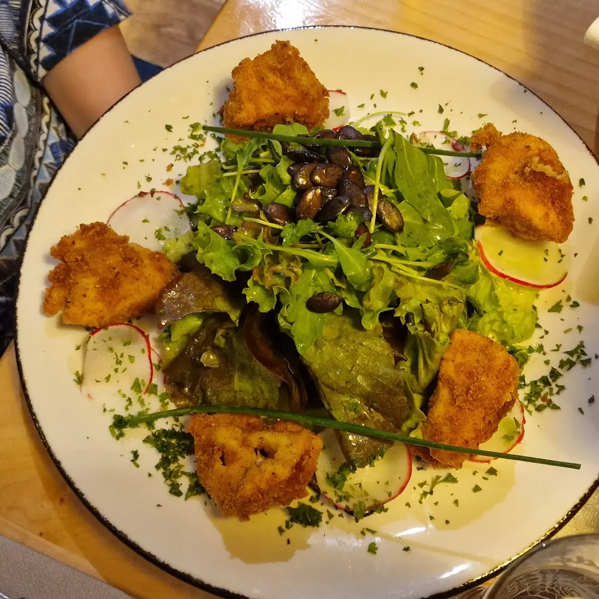 Steirischer Backhendlsalat