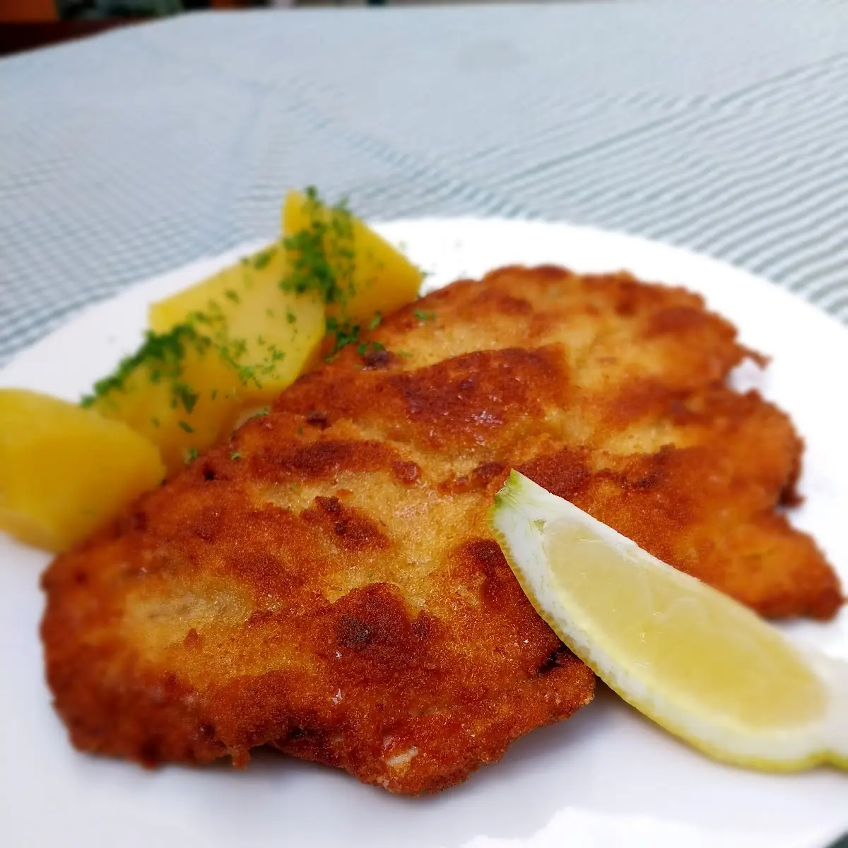 Cordon Bleu Vom Schwein Mit Petersilerdäpfel