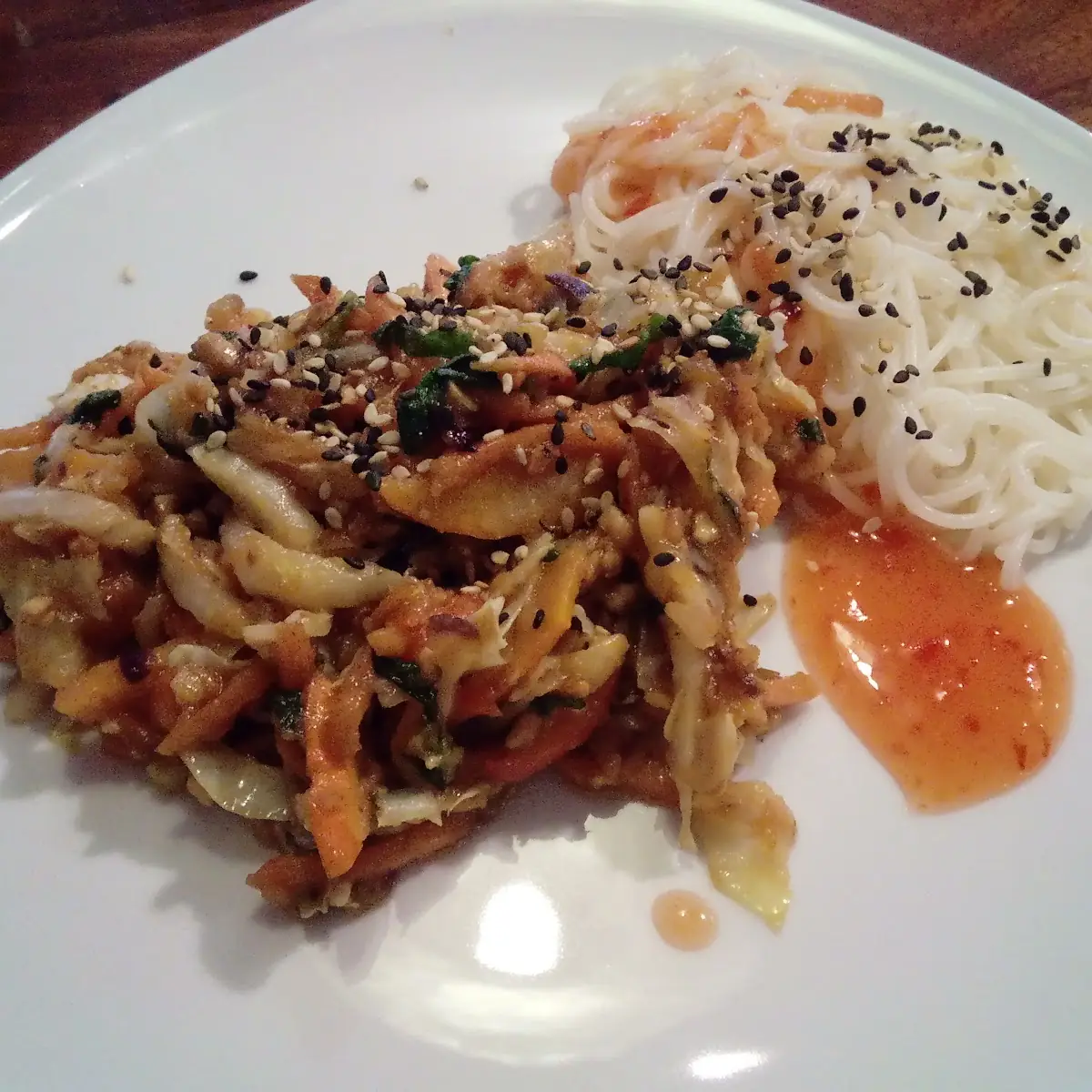 Thai Gemüse Mit Erdnuss Und Reisnudeln Vegan