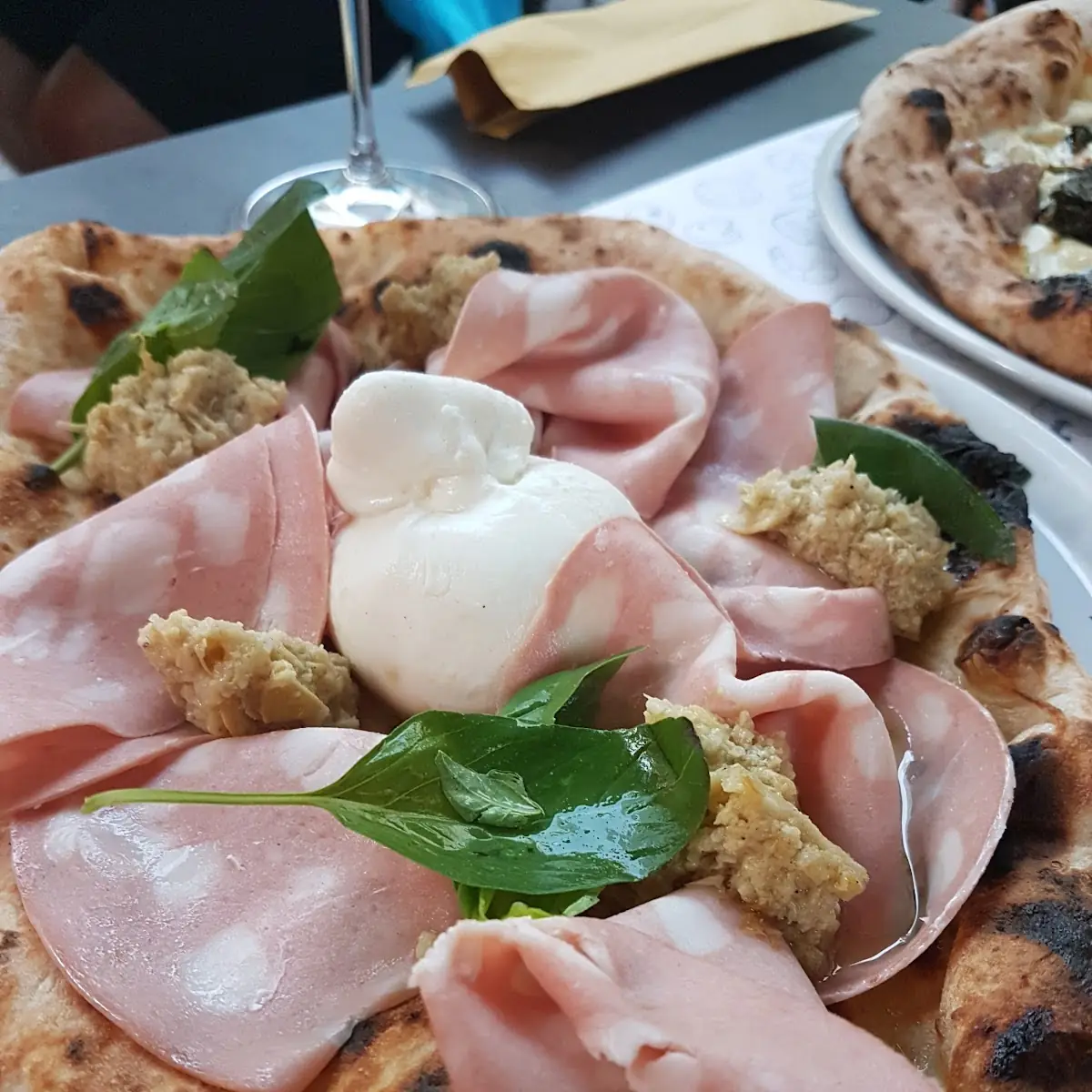 Mortazza Meno Pomodoro Scamorza Più Burrata
