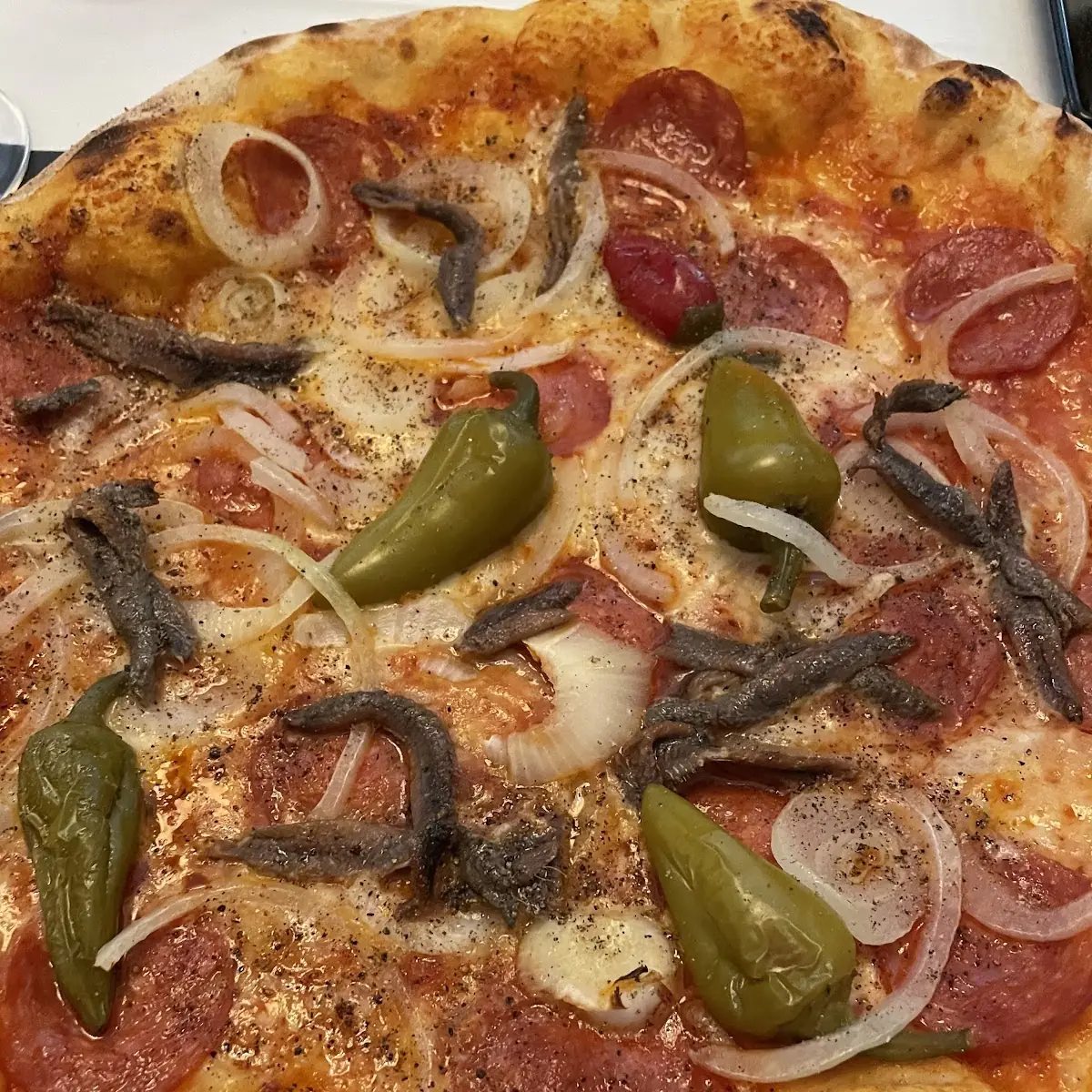 Pizza Diavolo Mit Sardellen