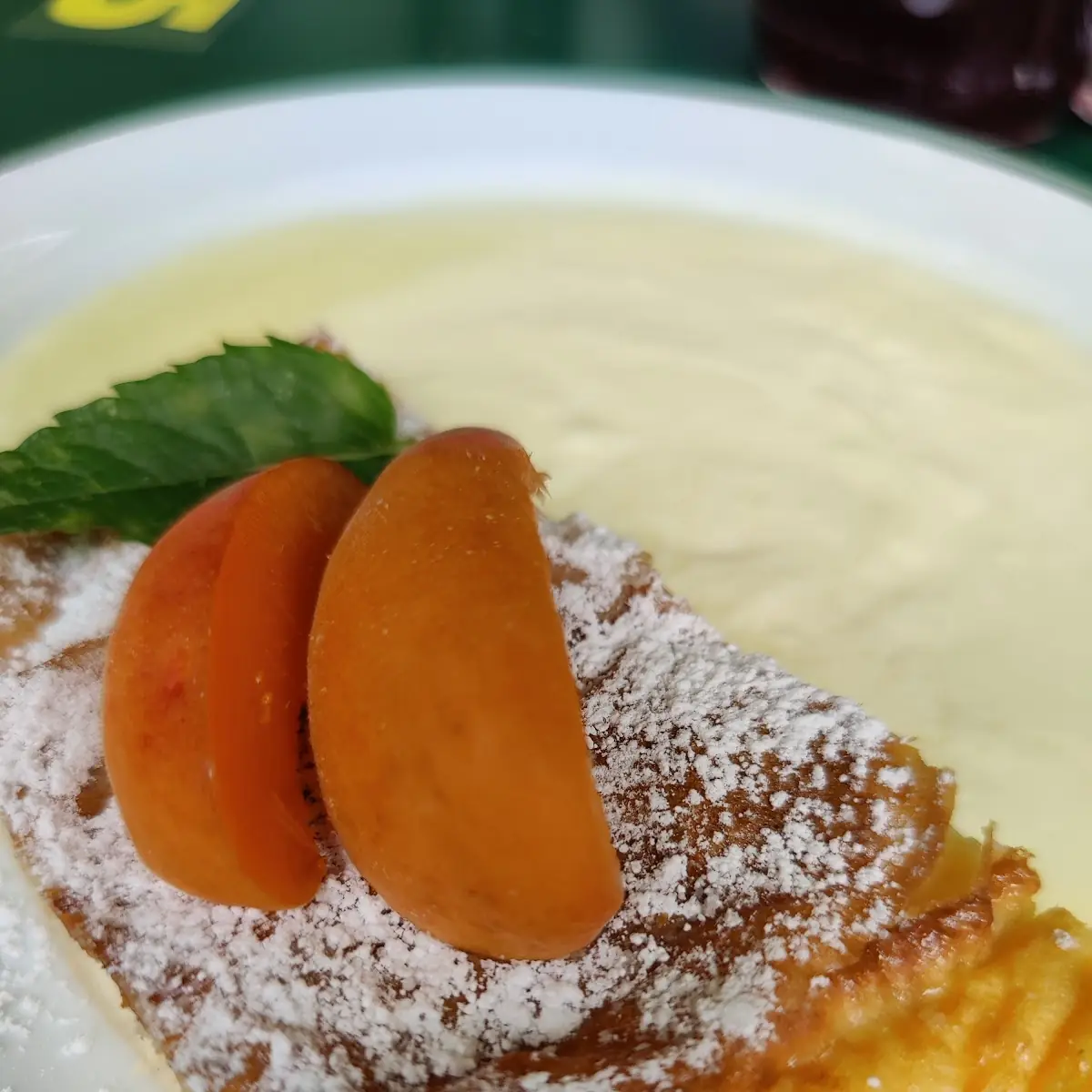 Topfenstrudel Mit Vanillesauce