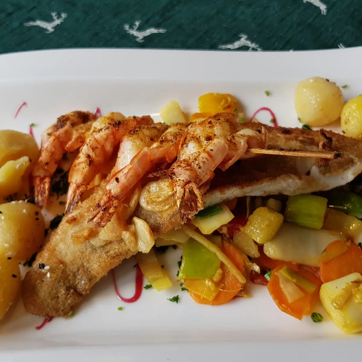 Zanderfilet Mit Garnelen Und Wokgemüse