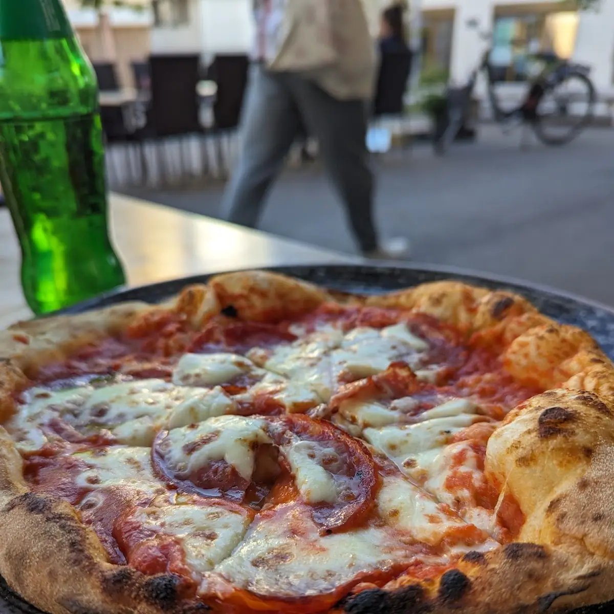 Salami Pizza