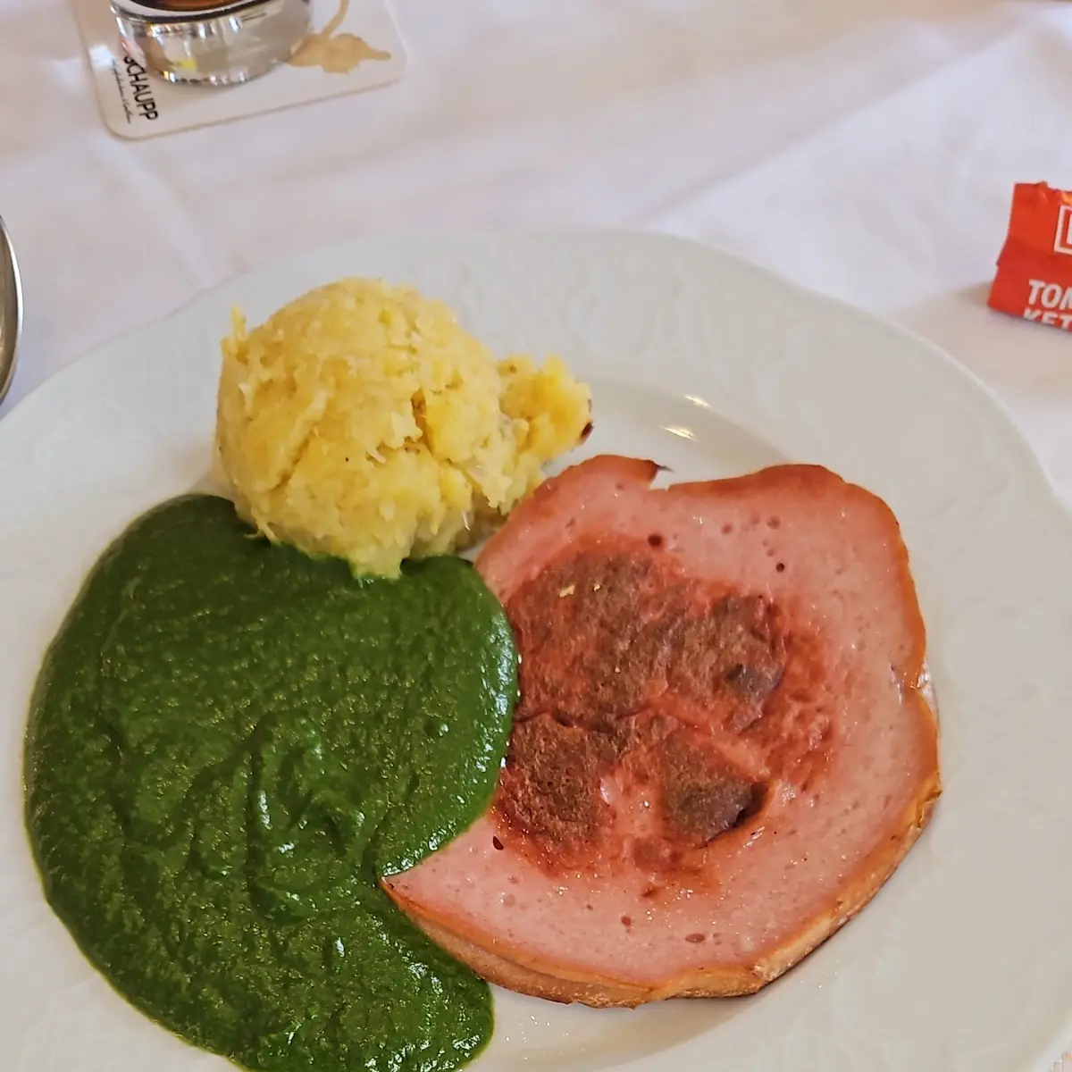 Spinat Mit Leberkäs Und Kartoffeln