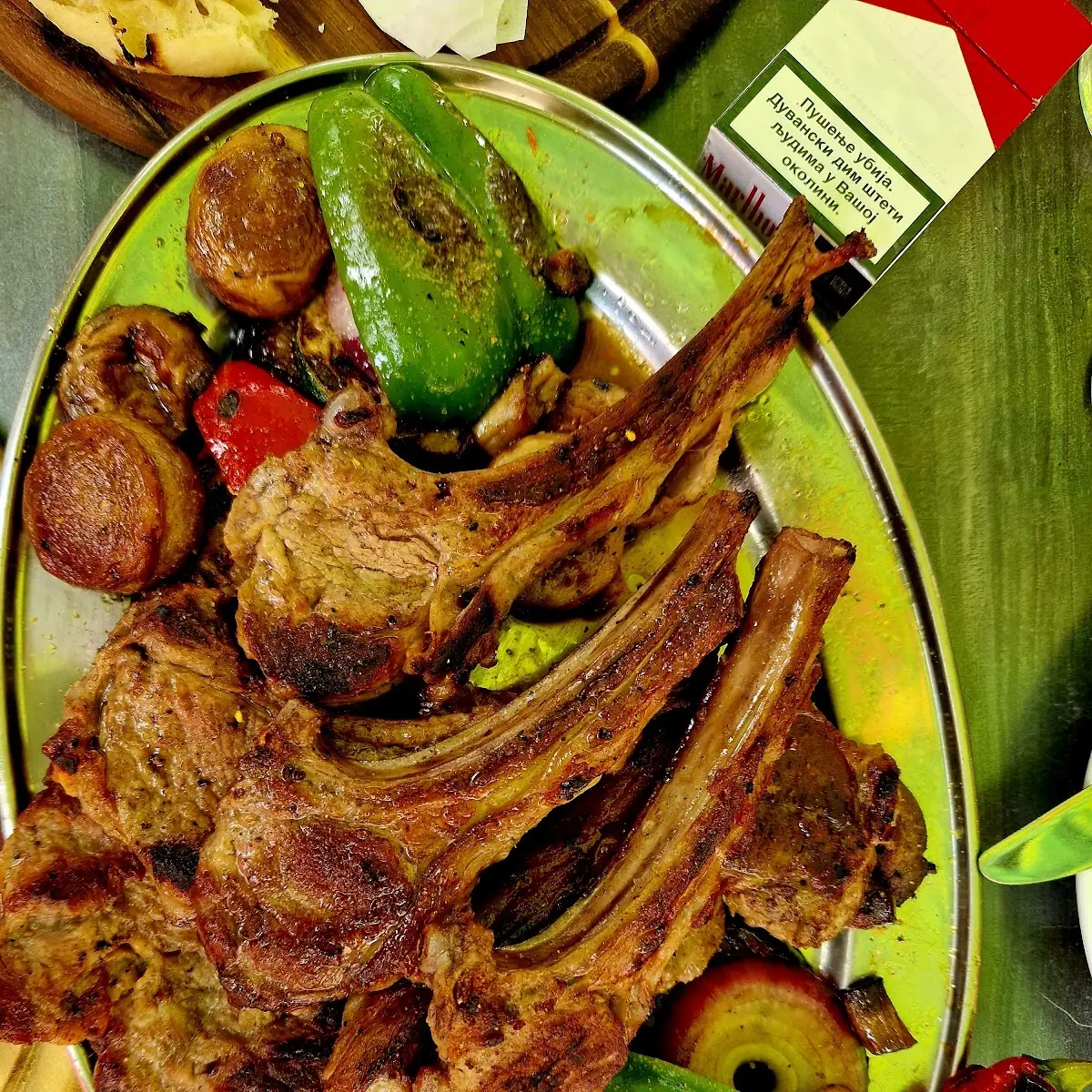 Kalbsmedaillons T-bone-steak