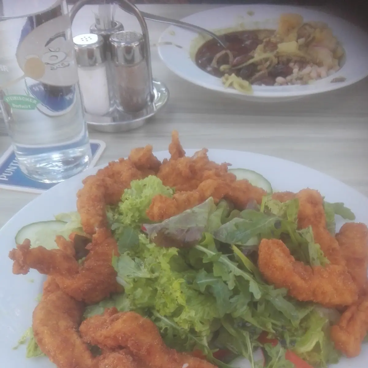 Backhenderl Salat