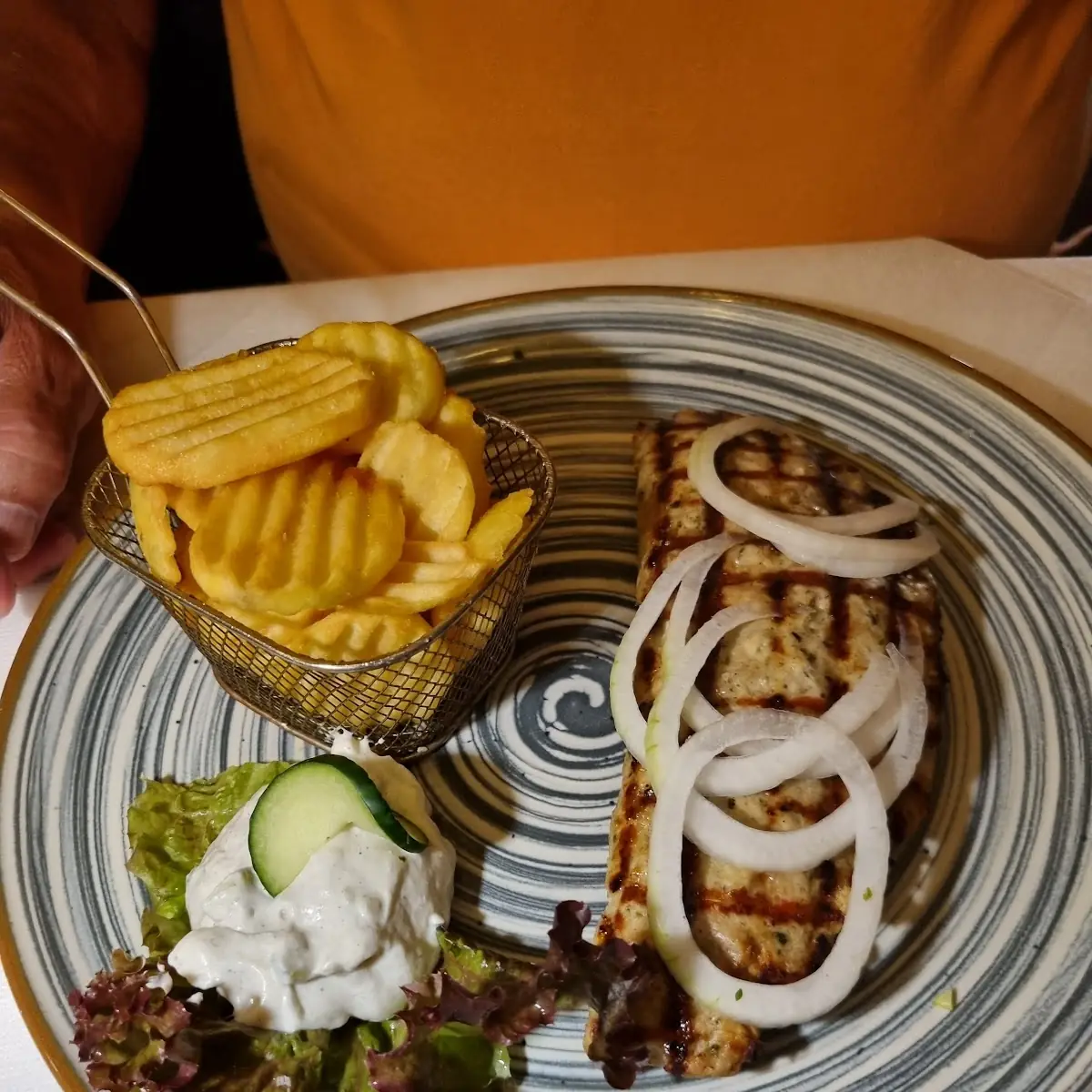 Bifteki Mit Griechischen Kartoffeln