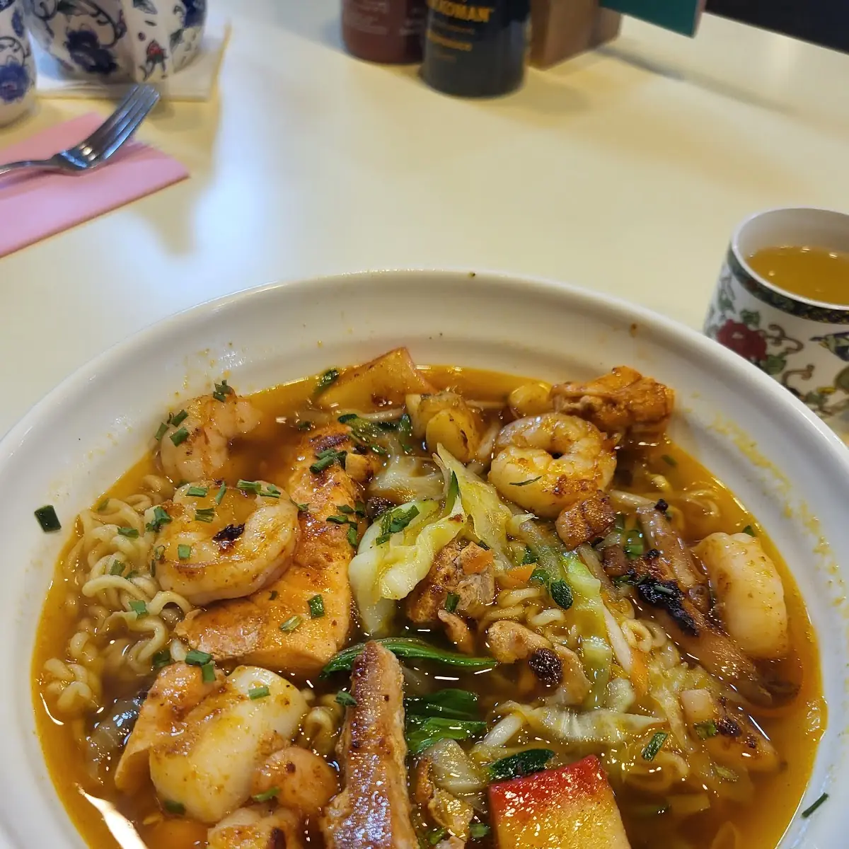 Meeresdrüchten Ramen Scharf
