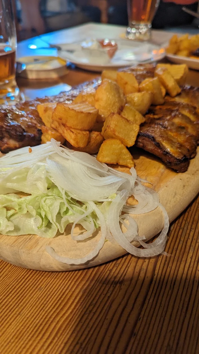 Spare Ribs Mit Bratkartoffeln