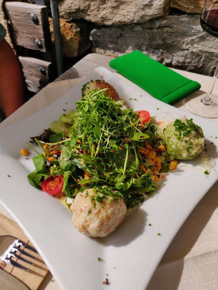 Knödel Mit Salat