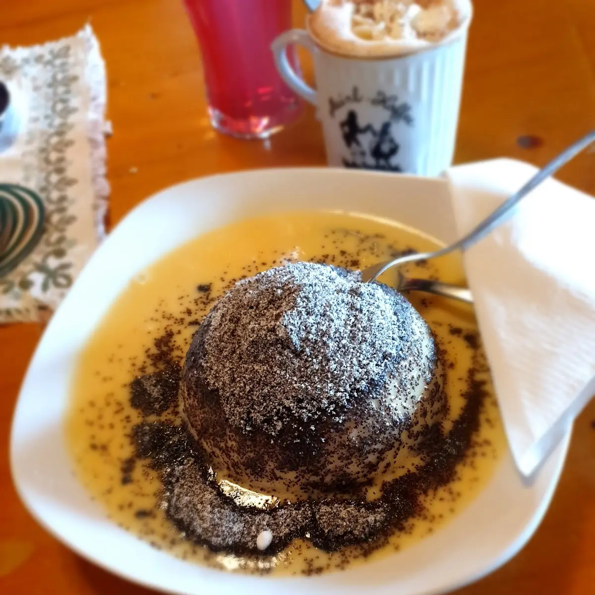 Germknödel Mit Vanillesoße Und Mohn