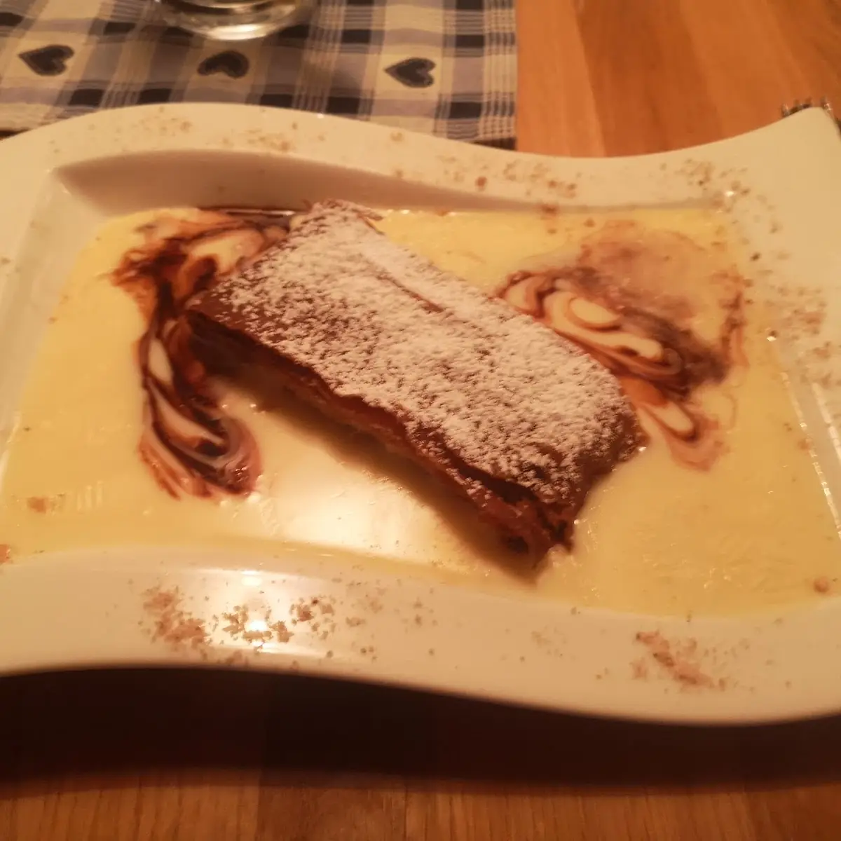 Apfelatrudel