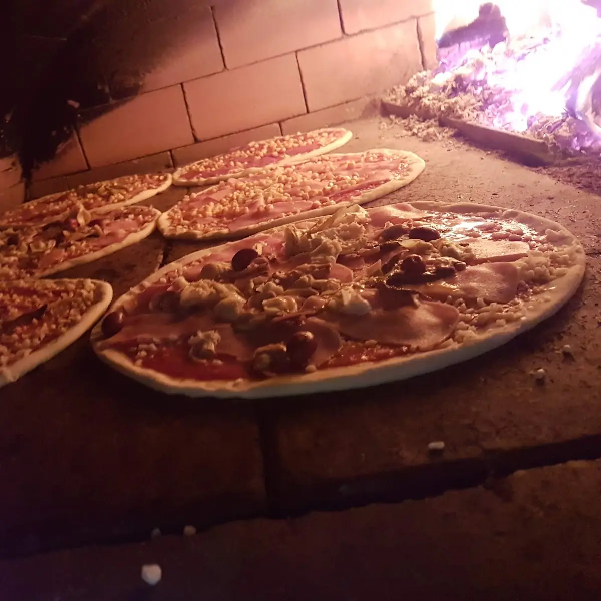Pizzen Und Fladenbrot