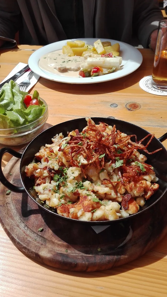 Kasnockn Mit Salat
