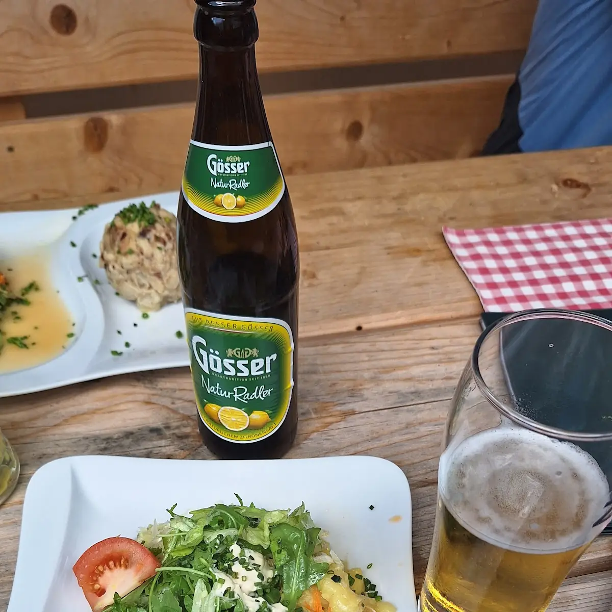 Speckknödl Mit Salatteller
