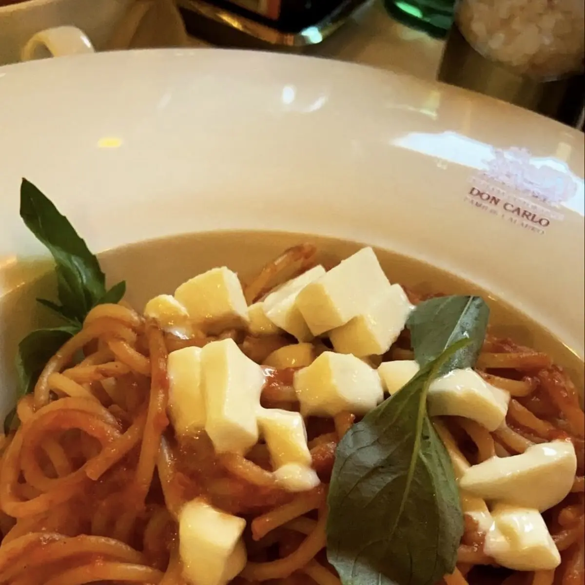 Spaghetti Pomodoro E Mozarella