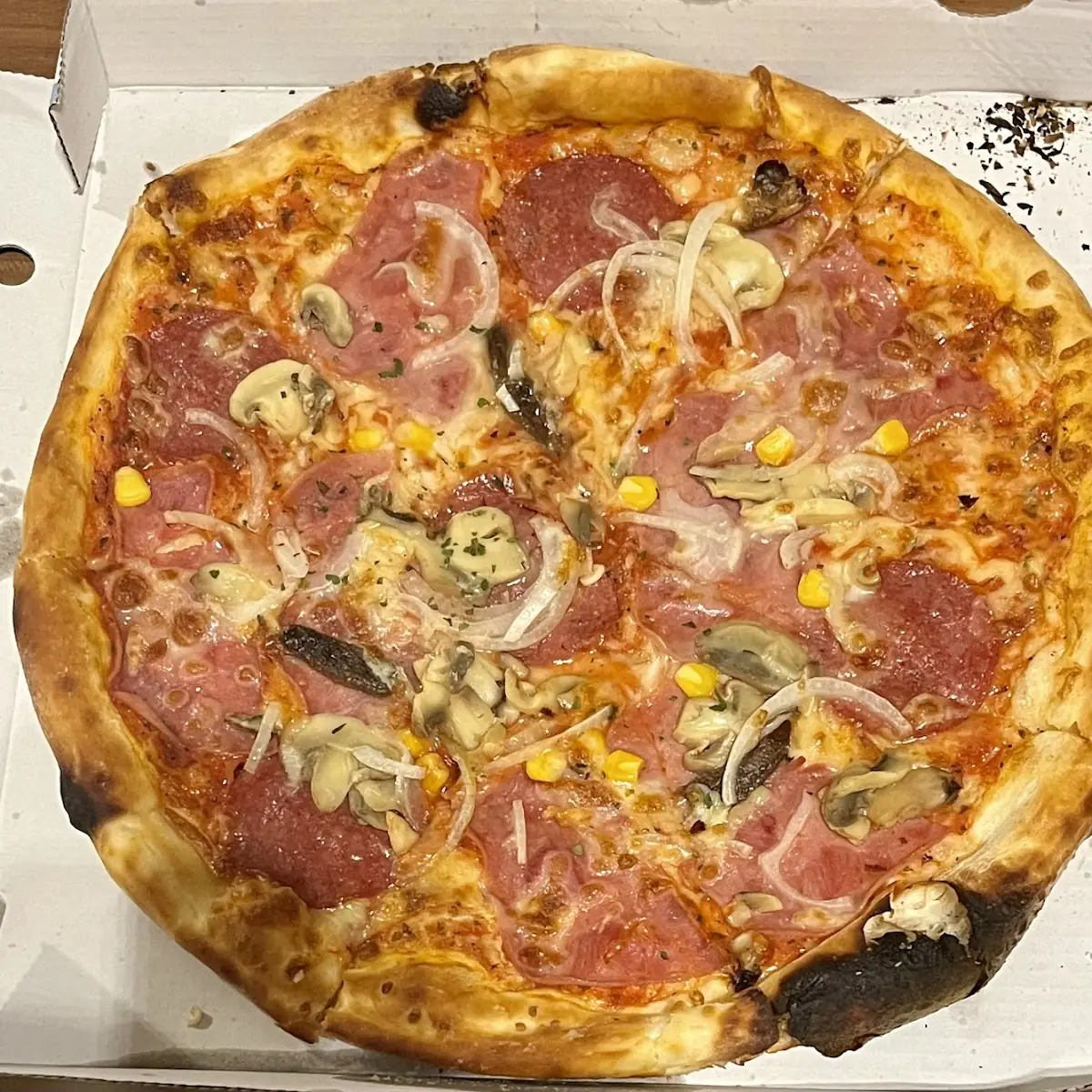 Gemischte Pizza